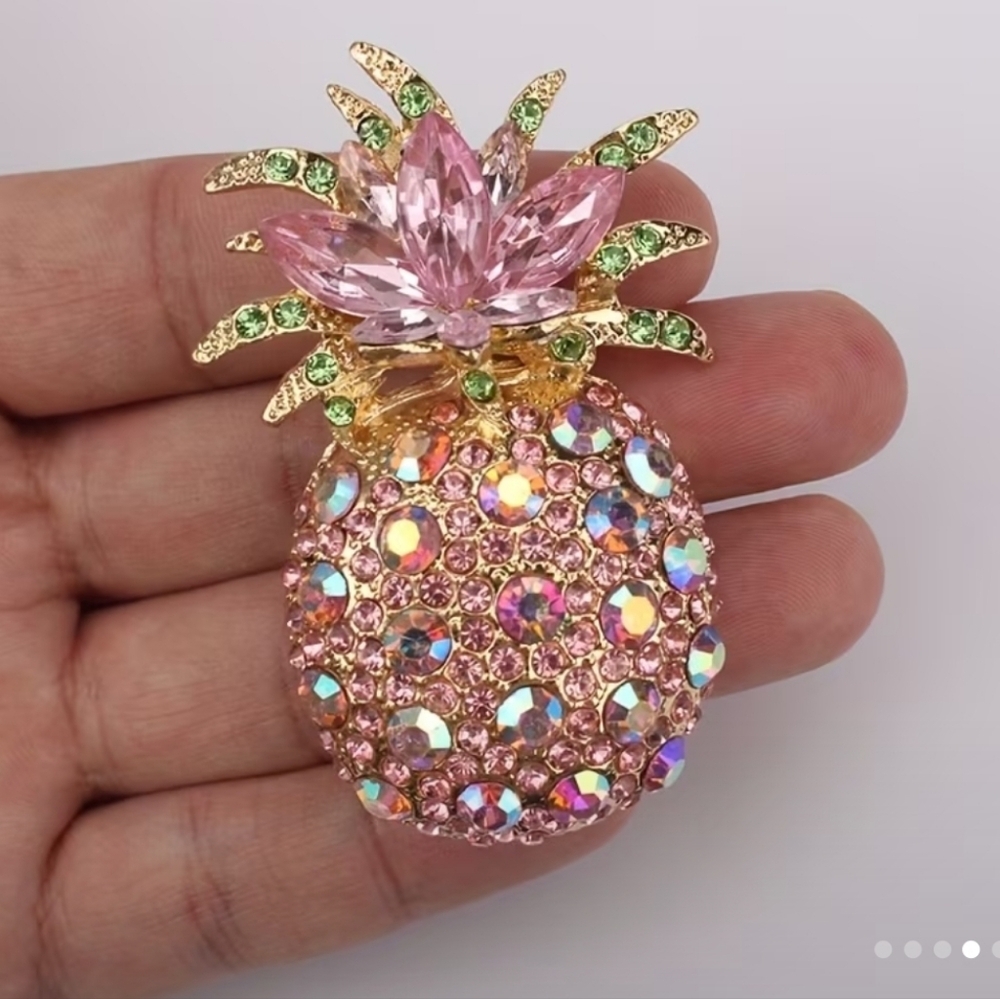🆕️ 🍍 BETSEY JOHNSON PINK RHINESTONE PINEAPPLE TROPICAL BROOCH PIN🍍 - Picture 6 of 10